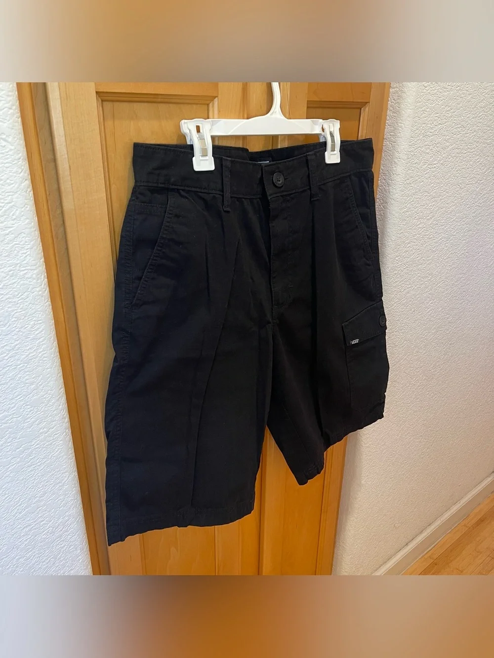 Vans Men’s Black Cargo Shorts – Size 30